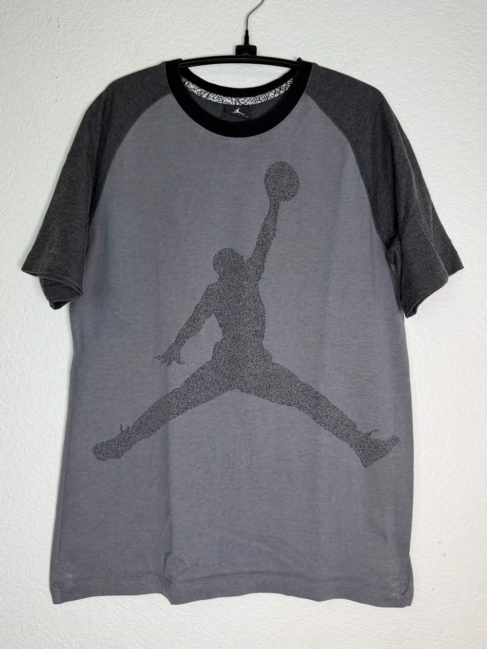 Jordan 3 Cement Gray Jumpman Elephant Print Men’s Tee, 689013-065, Size M